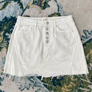 WE THE FREE Free People size 27 denim mini skirt cream off white distressed